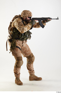 Photos Robert Watson Army Czech Paratrooper Poses aiming gun crouching…